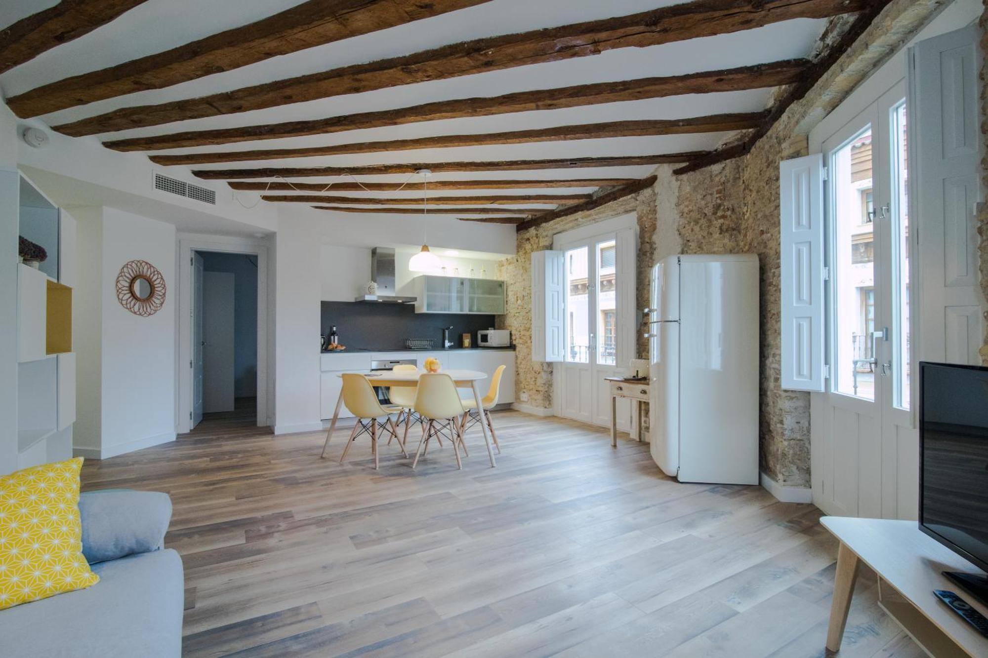Apartamentos Almada ซาราโกซา ภายนอก รูปภาพ